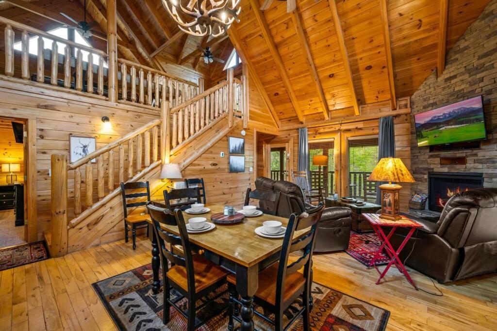 2-Bedroom Cabin With 2 Master Suites, Loft, Half-Bath And Hot Tub In A Serene Resort Setting Севьервилл Экстерьер фото