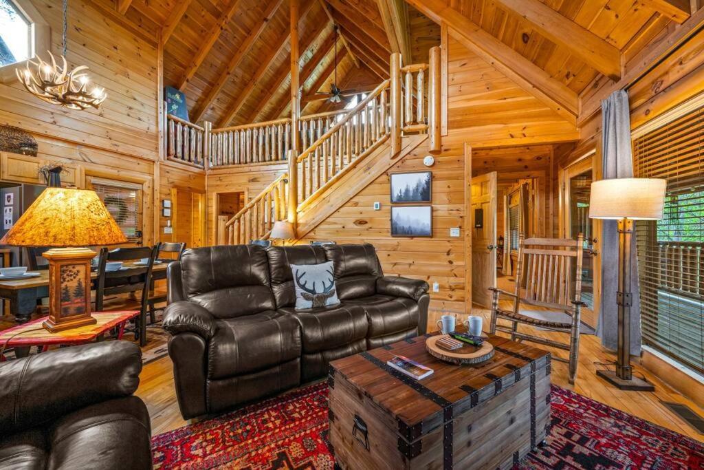 2-Bedroom Cabin With 2 Master Suites, Loft, Half-Bath And Hot Tub In A Serene Resort Setting Севьервилл Экстерьер фото